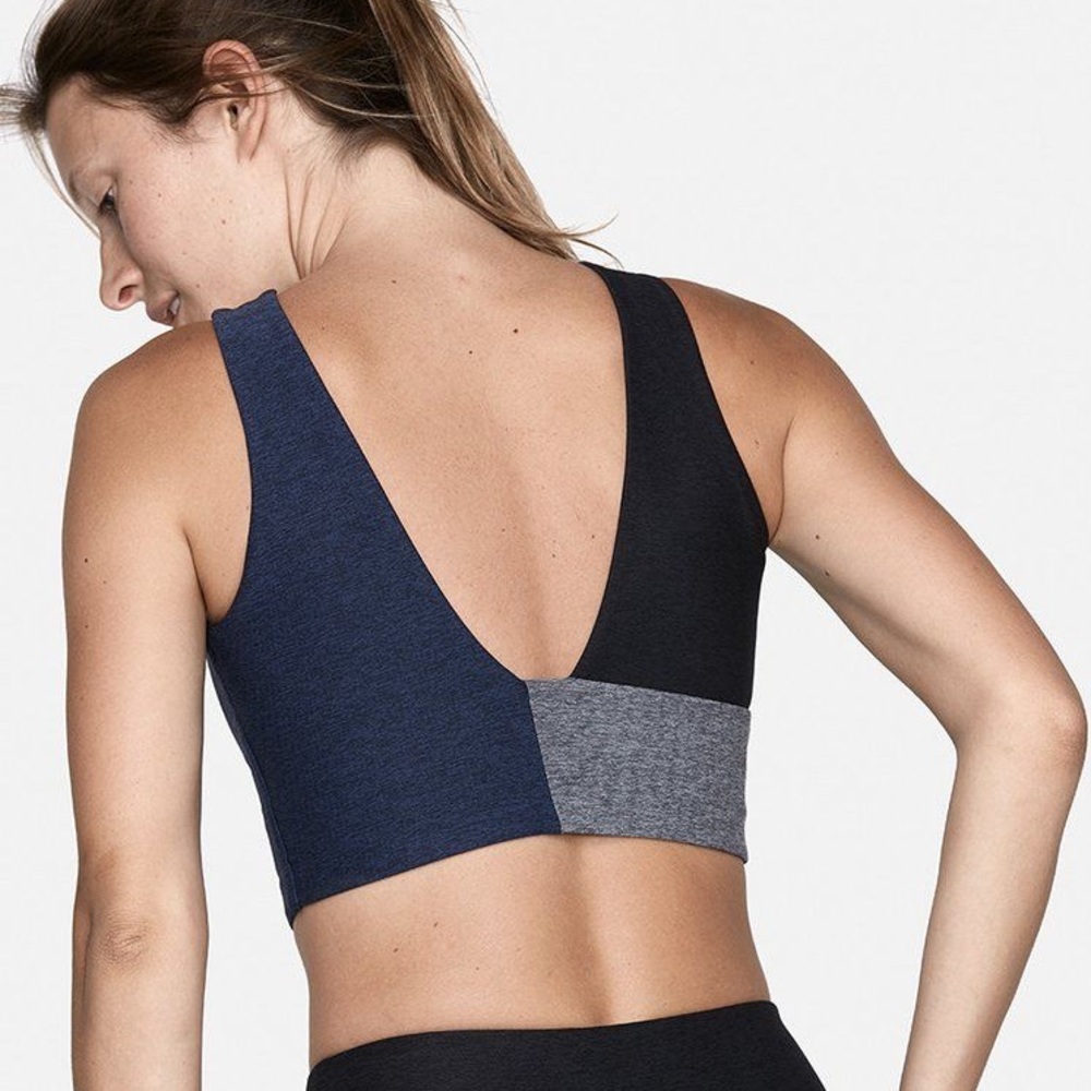 NWT Outdoor Voices V Back Crop Top Bra size M